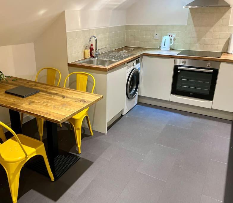 Vennel Street Apartments Stewarton Экстерьер фото